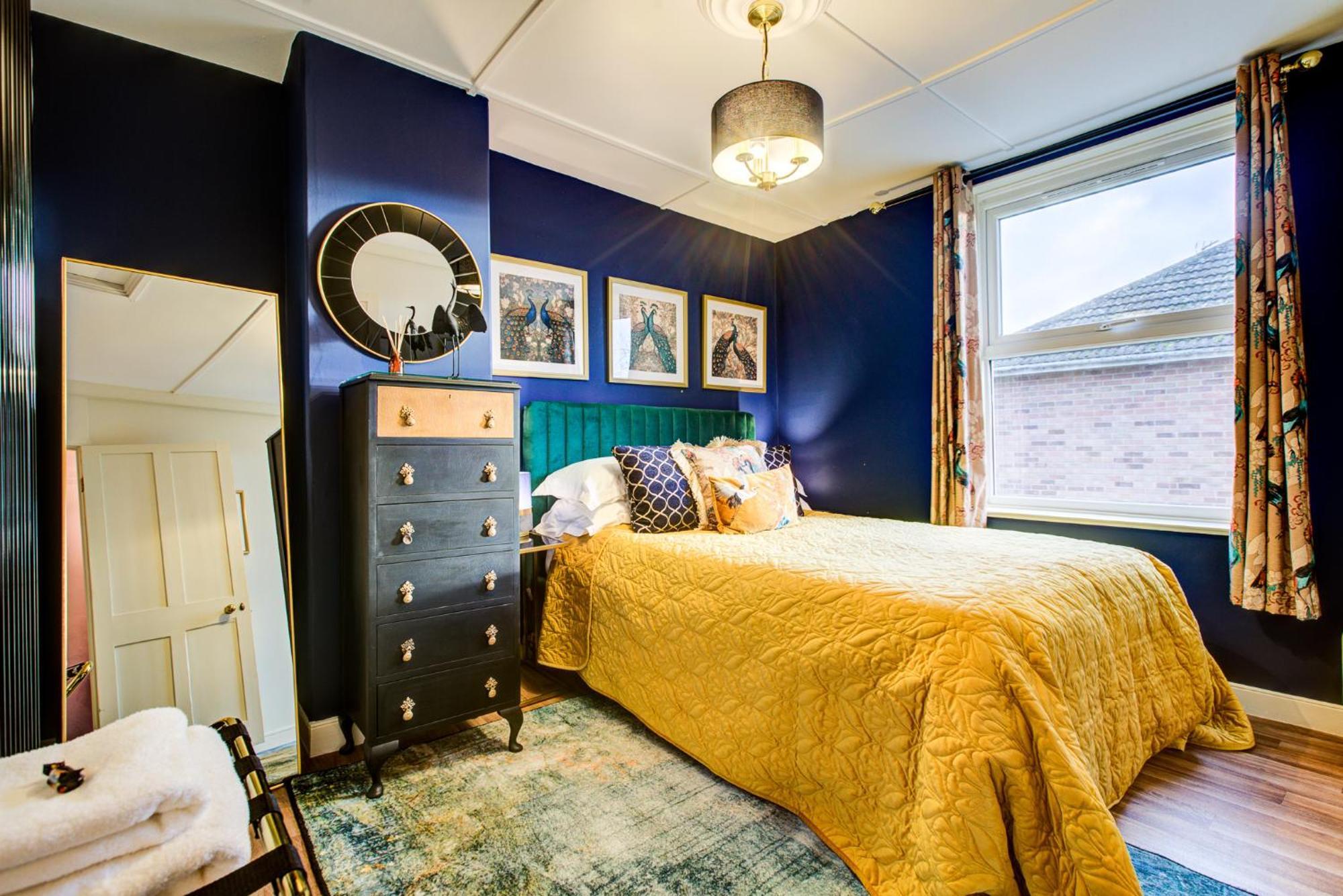 Queens Cottage, Wivenhoe Stylish, Plush, Cosy, Convenient & Quirky, 2X Double Bed Period Cottage Plus Patio - 9 Min Walk Train, 4 Min Walk High Street Pubs, Restaurants, Shops Exterior foto