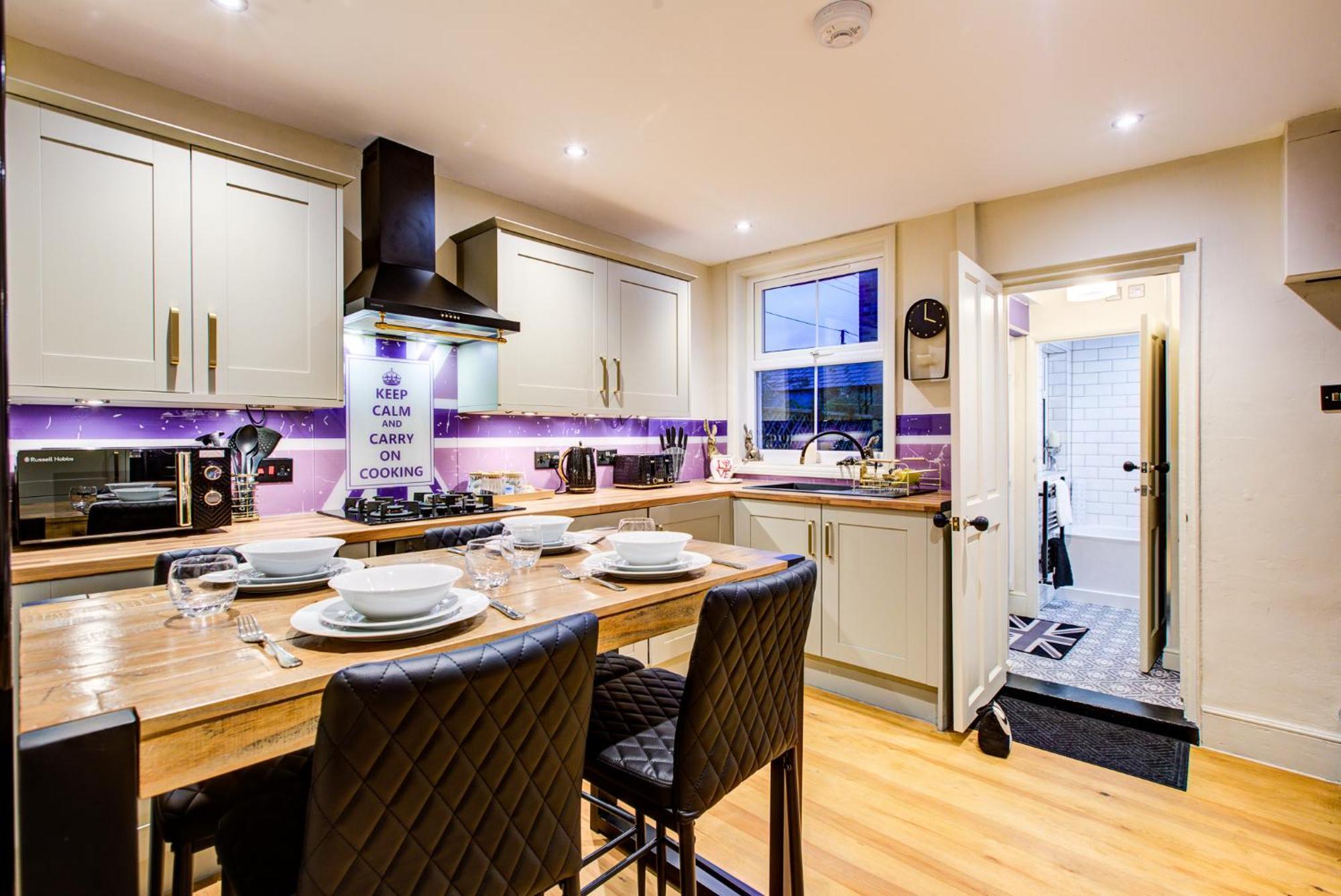 Queens Cottage, Wivenhoe Stylish, Plush, Cosy, Convenient & Quirky, 2X Double Bed Period Cottage Plus Patio - 9 Min Walk Train, 4 Min Walk High Street Pubs, Restaurants, Shops Exterior foto